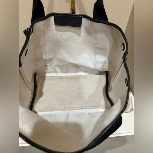 Balenciaga Cabas Black Tote w/pouch - Picture 8 of 14